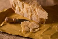 Glass Cheese Holder With Vacuum System Parmigiano Reggiano: Elegant Cheese Display -Food Series Store 180034 00 B 2x 8209e470 91c6 44b2 ad82 c352c596e9bb