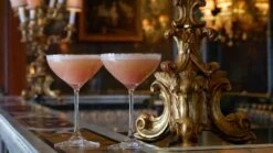 Prosecco & Spritz Book & Bellini Cocktail Of Venice -Food Series Store bellini cocktail venezia aperitivo 160d8d7f 415c 4c41 9564 94a041bb25c9