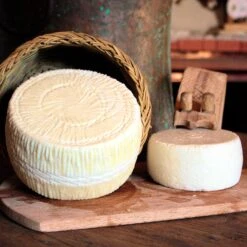 "Goat Caciotta Bio - Capre Felici"