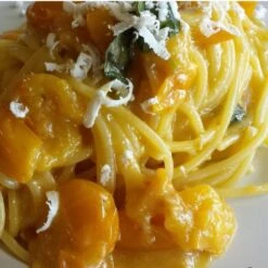 Pomodorino Di Corbara Giallo -Food Series Store spaghetti al pomodorino giallo del piennolo e ricotta siciliana stagionata
