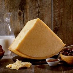 Parmigiano Reggiano – SOLO DI BRUNA – 24 Months Made With Bruna Alpina Milk -Food Series Store unnamed 19